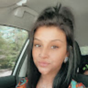 Meet your Posher, Chloe